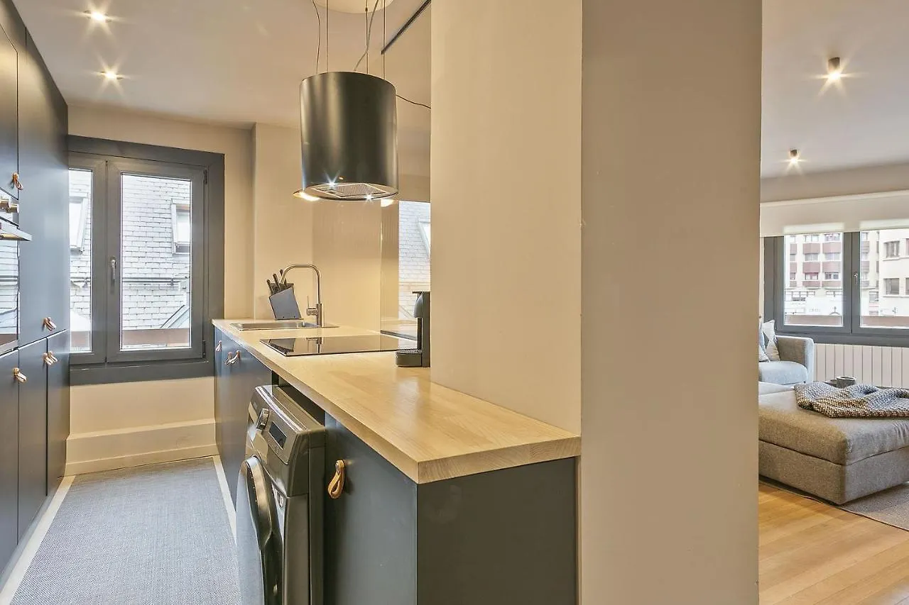Luderna - Apartamento Con Terraza Montanero Vielha 0*,  Spain